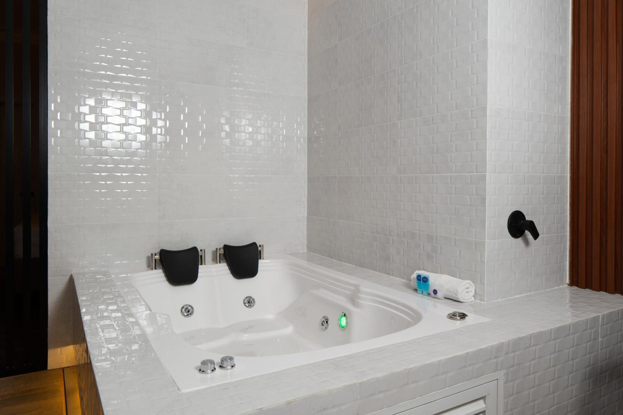 Hotel Byhours Circunvalar - Adults Only بارانكويلا المظهر الخارجي الصورة